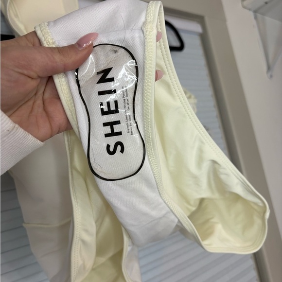 One Shoulder Ruffle One Piece Swimsuit - Picture 13 of 14